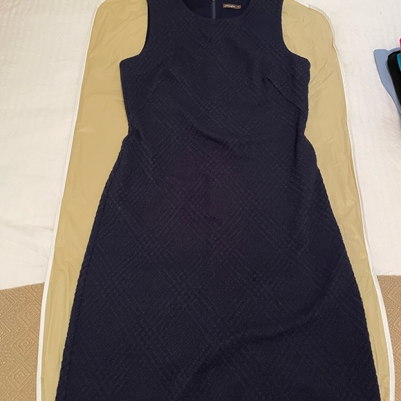 Dark Navy Blue J McLaughlin Medium Sleeveless patterned dress. - Picture 5 of 5
